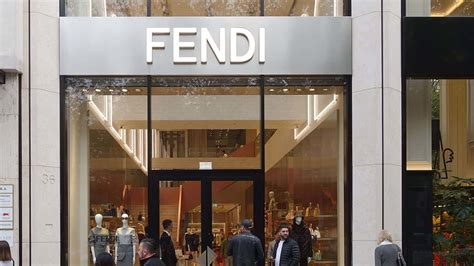 fondazionee fendi rhinoceros lavora con noi|fendi job openings.